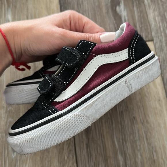 Vans - Picture 2 of 4